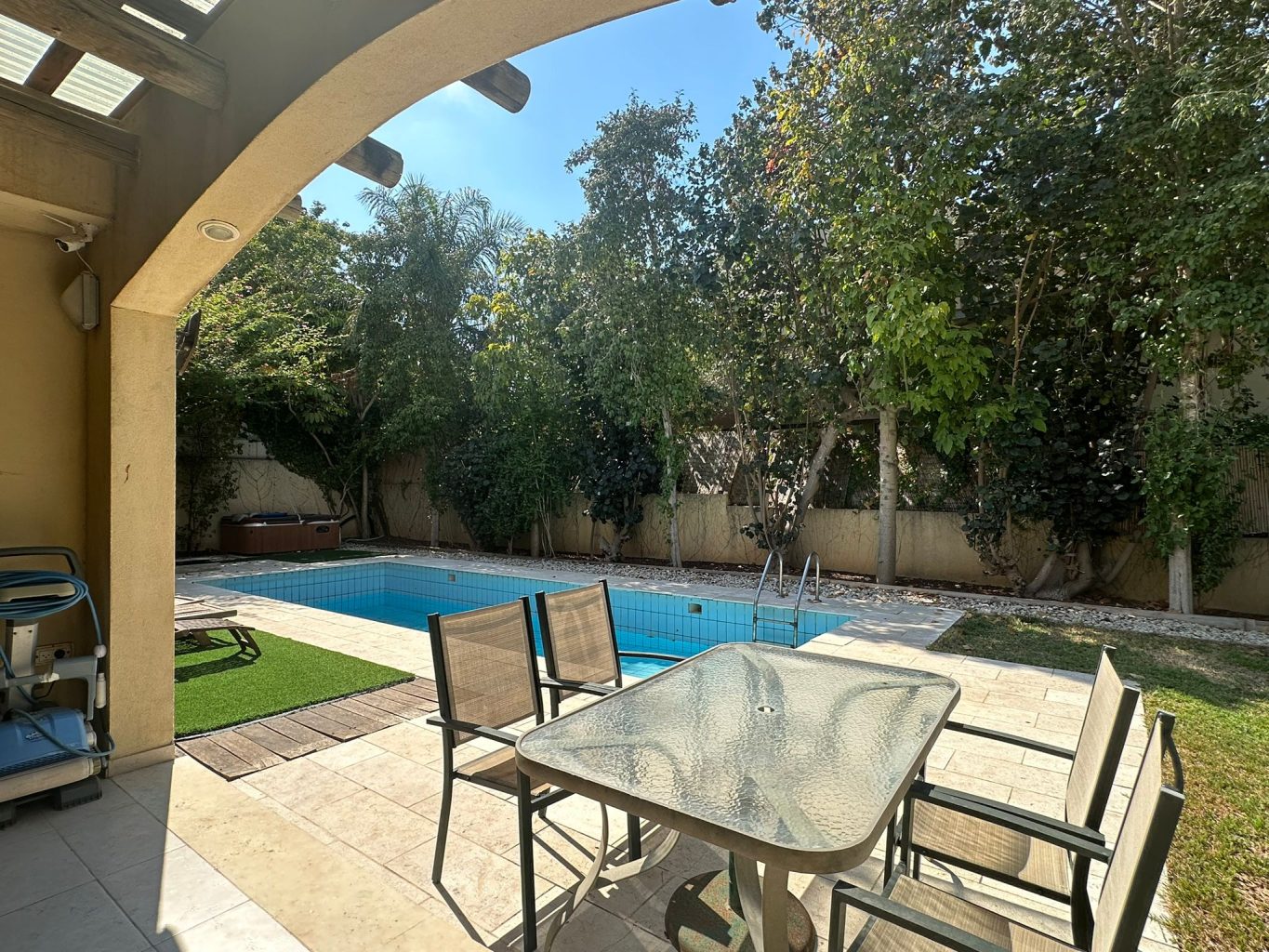 WhatsApp Image 2024-08-11 at 17.08.10 (1)