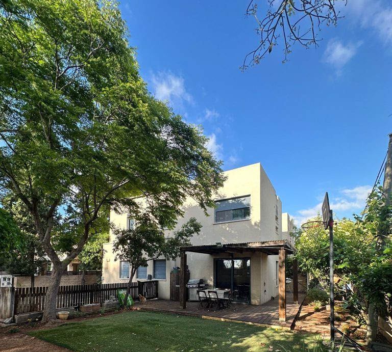 WhatsApp Image 2025-05-04 at 13.34.33 (4)