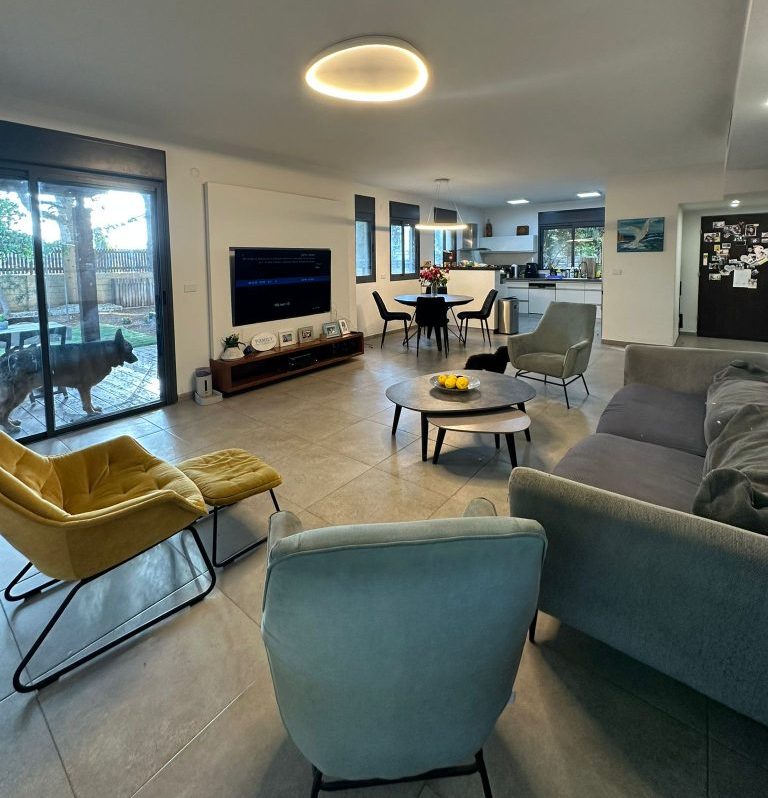 WhatsApp Image 2025-05-04 at 13.34.33