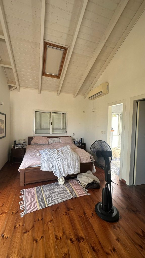 WhatsApp Image 2025-09-29 at 11.24.15 (1)