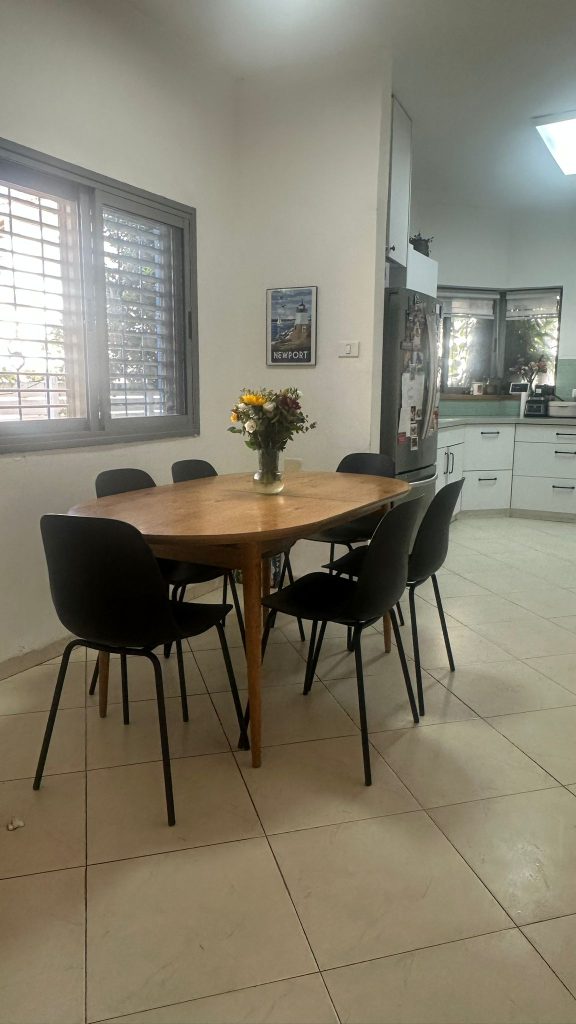 WhatsApp Image 2025-10-19 at 13.41.06 (2)