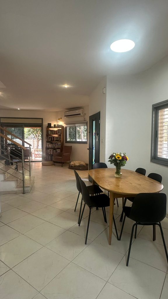 WhatsApp Image 2025-10-19 at 13.41.06