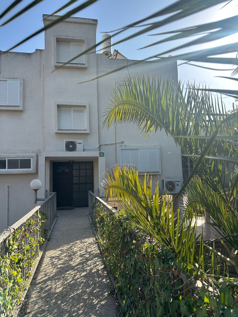 WhatsApp Image 2025-10-30 at 09.37.21