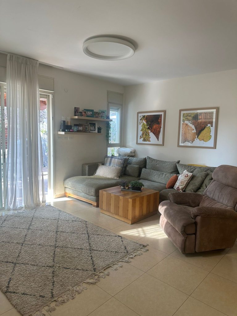 WhatsApp Image 2025-11-10 at 10.33.55 (2)