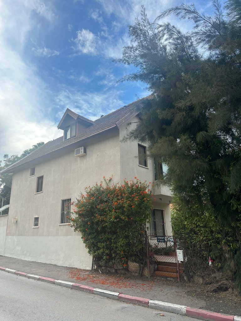 WhatsApp Image 2025-12-17 at 11.28.35