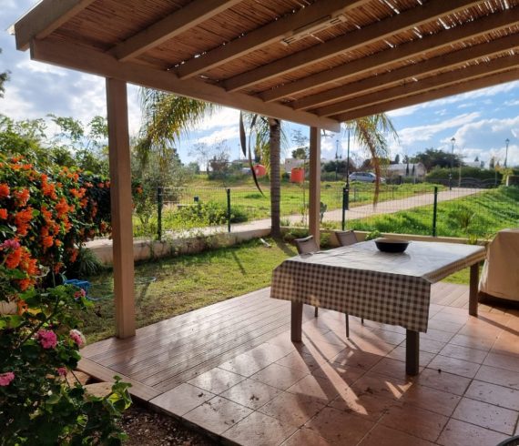 בבלעדיות – בבנימינה קוטג' מואר ומושקע בשכונה נהדרת