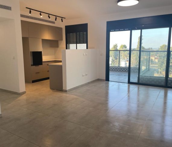 להשכרה במרכז פרדס חנה דירת 4 חדרים חדשה נכס 507