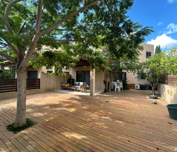 בבלעדיות בבנימינה במושבה דו משפחתי מיוחד ומקסים