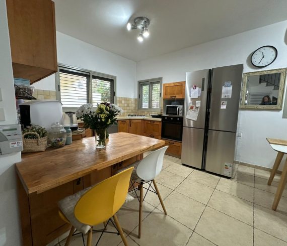 בבלעדיות בכרמי בנימינה ברחוב הנשר קוטג׳ פינתי נכס 134